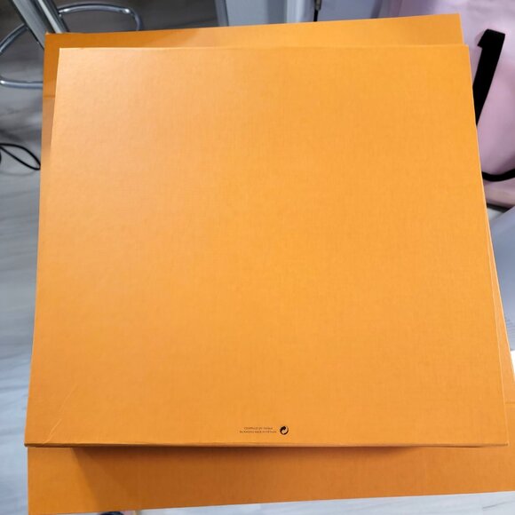 Louis Vuitton Large empty storage box - Picture 5 of 9